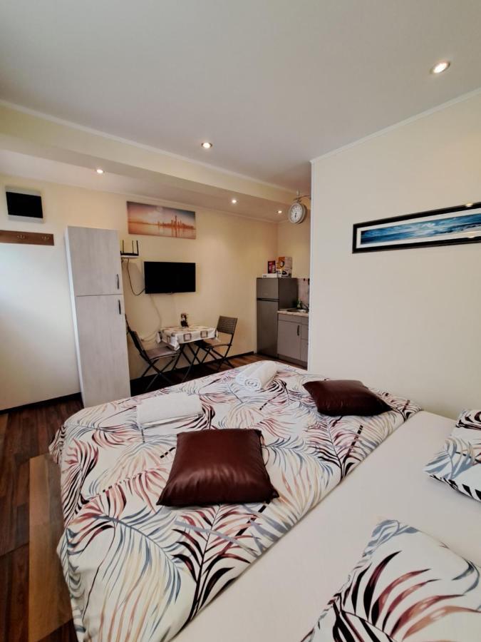 Meressa Nina&Leo Studio Apartments Novigrad Istria Eksteriør bilde