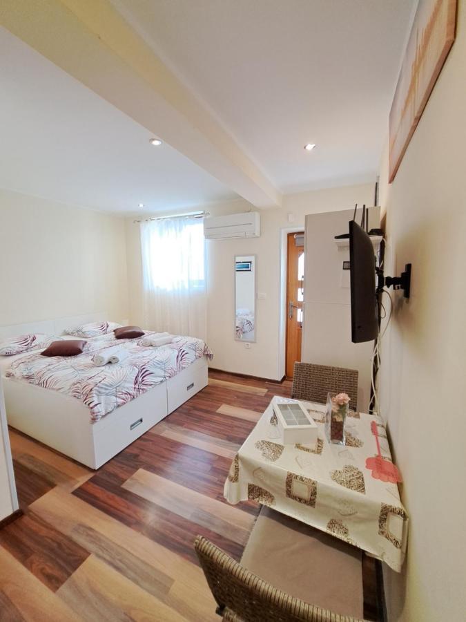 Meressa Nina&Leo Studio Apartments Novigrad Istria Eksteriør bilde