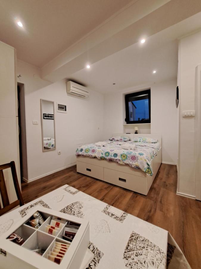 Meressa Nina&Leo Studio Apartments Novigrad Istria Eksteriør bilde